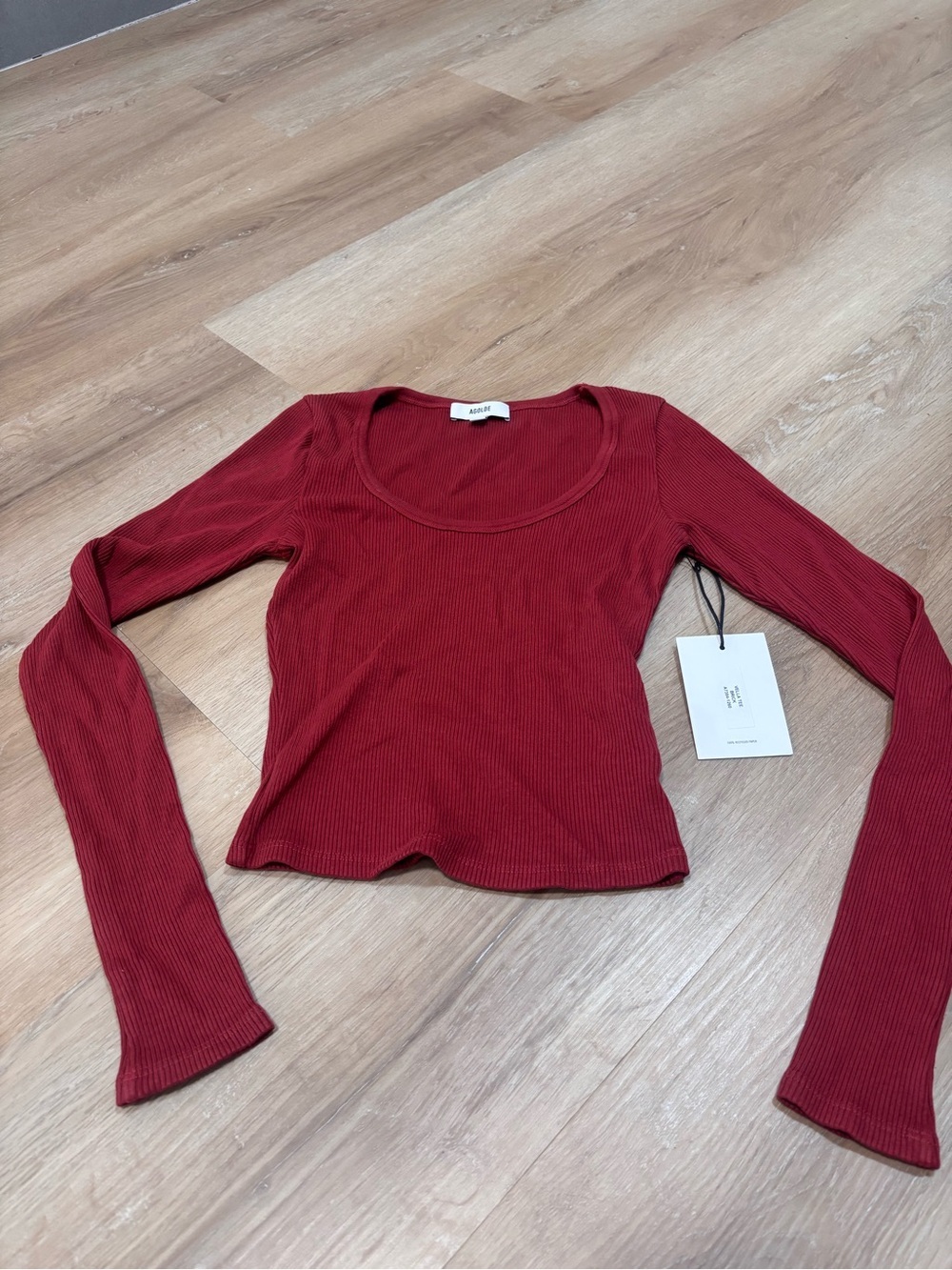 NWT Agolde  Red Ribbed Long-Sleeve Scoop Neck Top